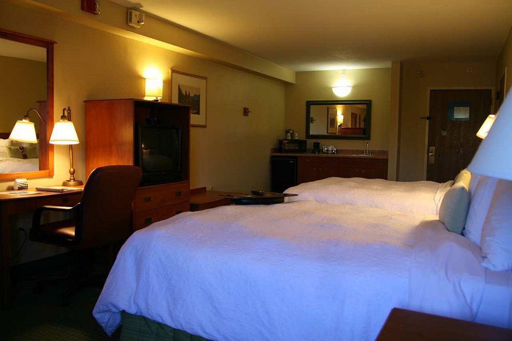 Hampton Inn Седона Номер фото